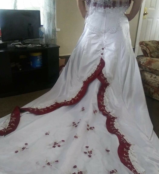 Custom made wedding dress 26w - Picture 7 of 7